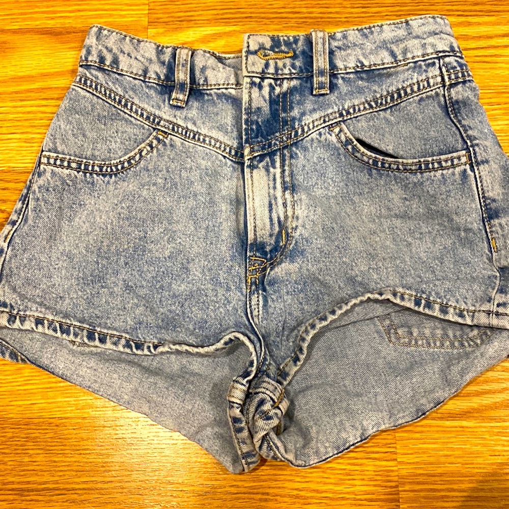 Faded denim Jean shorts from “Divided” h&m